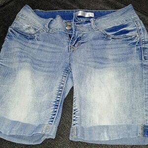 No boundaries knee length  shorts